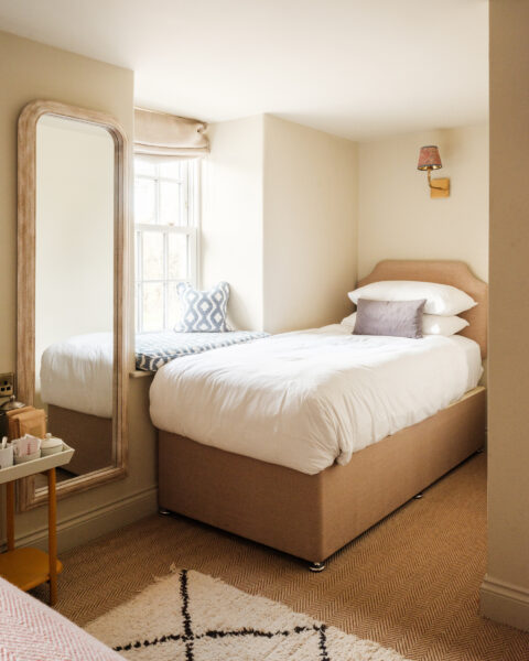 pub accommodation options wiltshire